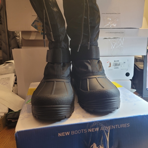 Man's hiking snow boots - Picture 3 of 9